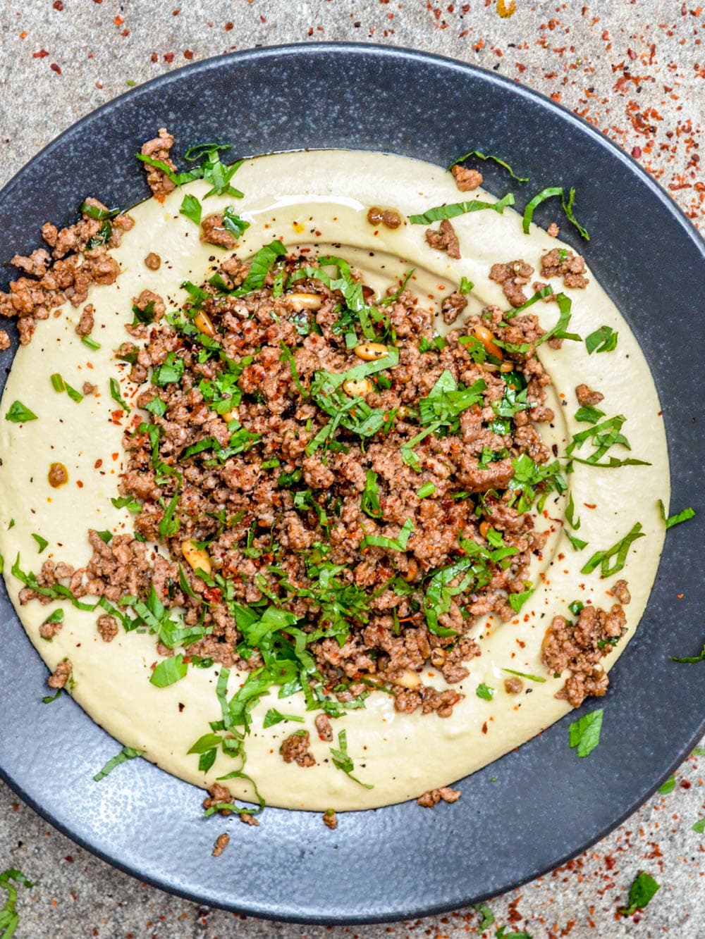 Hummus with baharat spiced beef - recipe / A kitchen in Istanbul