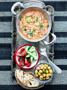 Menemen – Turkish scrambled eggs with tomatoes | Recipe | A kitchen in ...