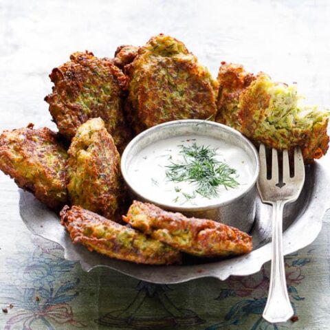 Mücver (Turkish courgette/zucchini fritters)